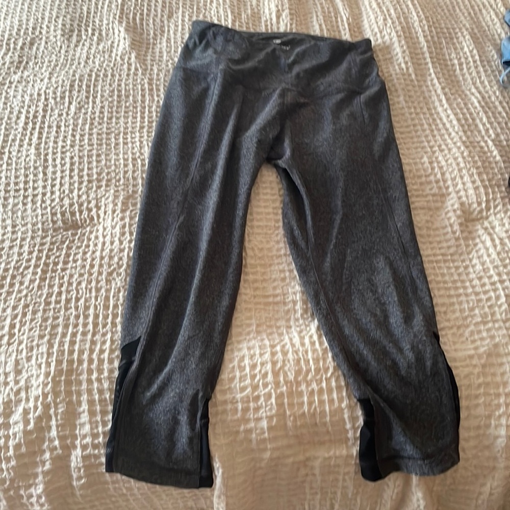 90 Degree Reflex Leggings size medium